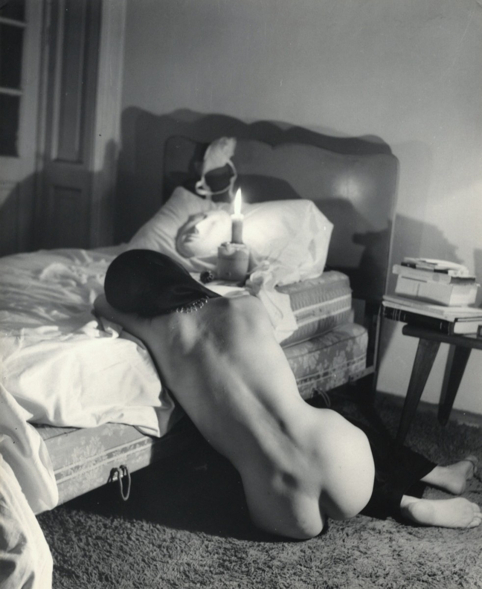 (Seated by bed) from Oda a la Necrofilia